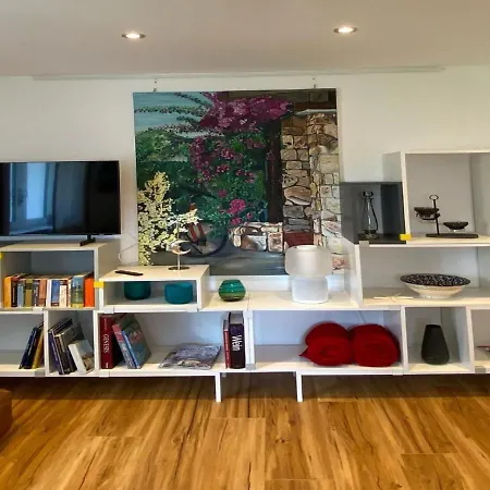 Cosy Flat In In A Charming Area 公寓 *